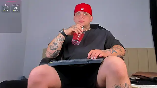 denis munera online show from December 20, 2025, 2:24 pm