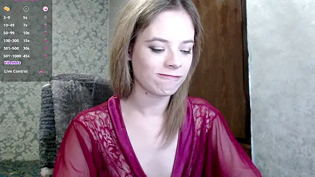 Snapshot of Kate__Loves chatting on November 27, 2025, 6:21 pm Kate Loves online show from November 27, 2025, 6:21 pm