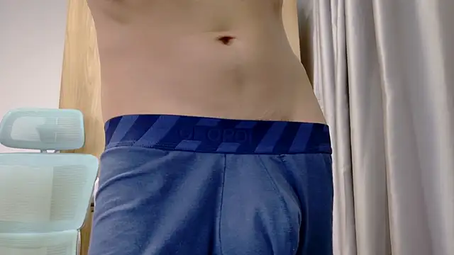 Snapshot of Allangil_ chatting on July 18, 2026, 7:17 pm Allangil online show from July 18, 2026, 7:17 pm