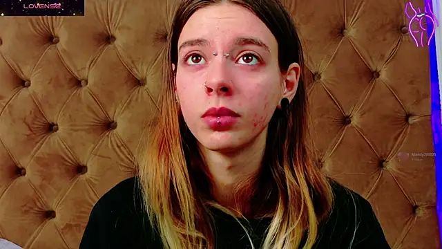 CoraVex online show from December 2, 2025, 5:13 am