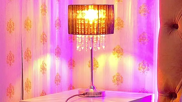 CoraVex online show from April 23, 2026, 3:52 am