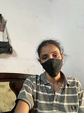 sweetreddy-02 online show from November 11, 2025, 7:41 am