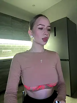 MissOyee online show from January 6, 2026, 7:17 pm