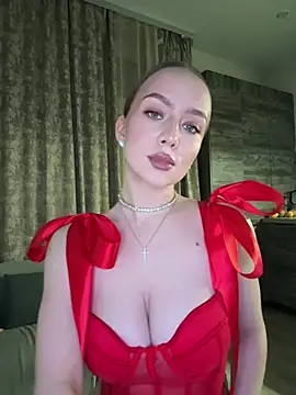 MissOyee online show from February 14, 2026, 7:54 pm