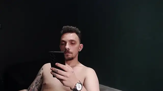 guesswhatbitch online show from October 16, 2025, 7:31 am