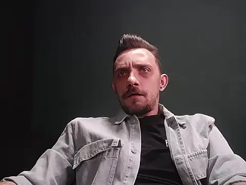 guesswhatbitch online show from November 8, 2025, 10:37 am