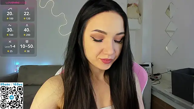 Helen Spark online show from October 22, 2025, 2:01 am