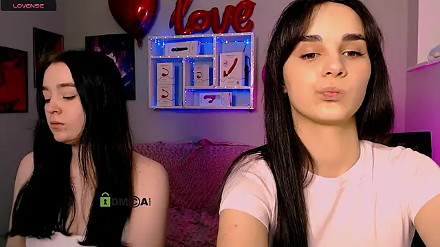 ariana ross7 online show from February 18, 2026, 8:27 pm