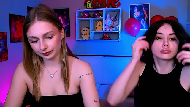 ariana ross7 online show from February 23, 2026, 8:17 pm