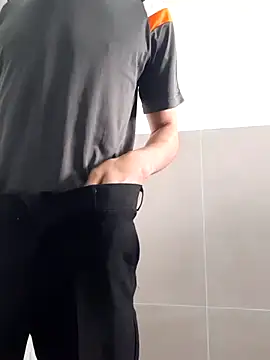 oi novin2 online show from November 9, 2025, 9:29 am