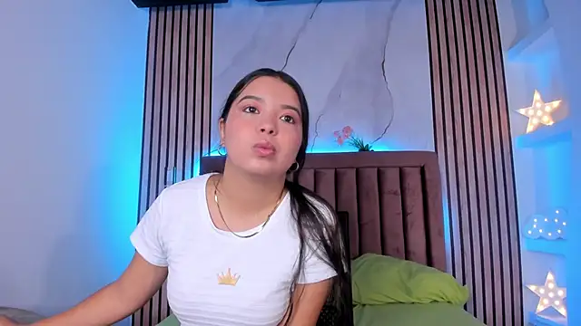 Snapshot of LunaWiill_ chatting on October 22, 2025, 12:16 pm LunaWiill online show from October 22, 2025, 12:16 pm