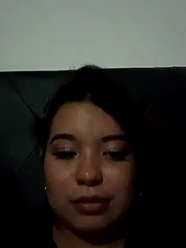 Snapshot of LunaWiill_ chatting on October 27, 2025, 1:53 am LunaWiill online show from October 27, 2025, 1:53 am