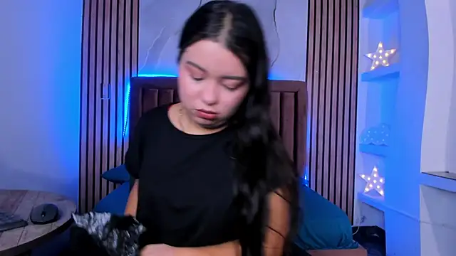 Snapshot of LunaWiill_ chatting on October 30, 2025, 12:28 pm LunaWiill online show from October 30, 2025, 12:28 pm