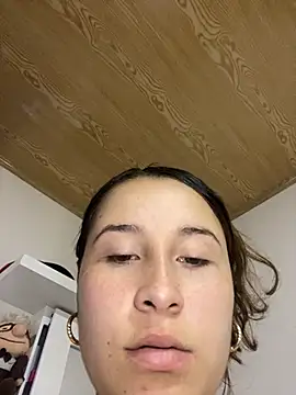 Snapshot of Swet_Violet chatting on September 27, 2025, 8:14 pm Swet Violet online show from September 27, 2025, 8:14 pm