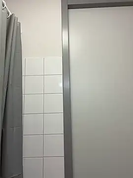 roxybliss3 online show from December 19, 2025, 11:01 pm