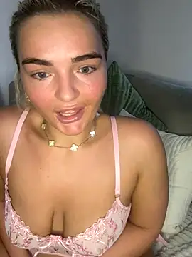 BelleXx online show from September 21, 2025, 5:53 am