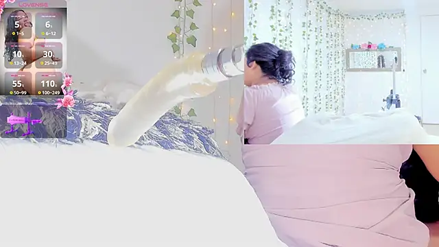 Ashley  Jones   online show from April 10, 2026, 9:03 am