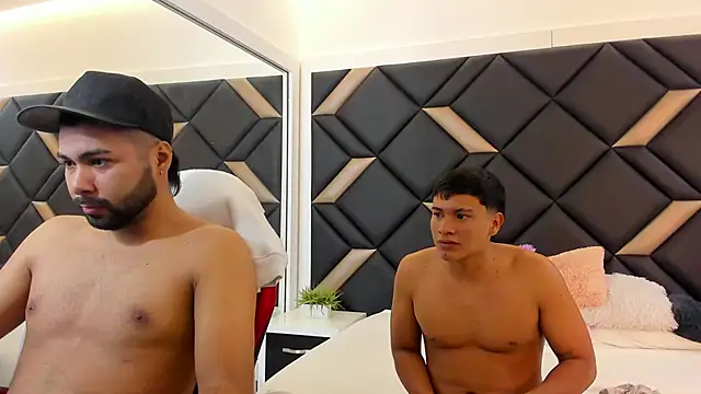 Hot Threesomee online show from November 20, 2025, 1:11 pm