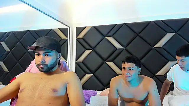 Hot Threesomee online show from November 21, 2025, 1:10 pm