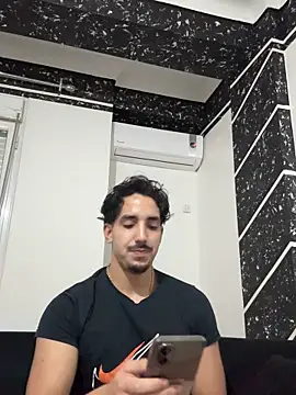 Snapshot of fuck___boyy chatting on February 21, 2026, 7:04 pm fuck boyy online show from February 21, 2026, 7:04 pm