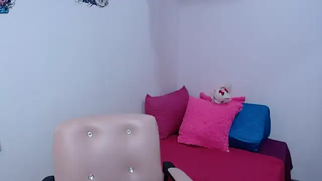 camilavargas  online show from March 30, 2026, 11:06 pm