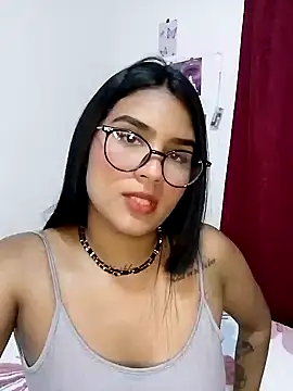 Renata Zoe online show from October 5, 2025, 1:04 am