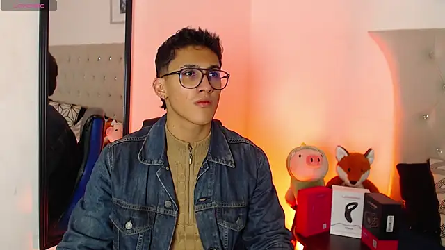 SalvadorFit online show from November 17, 2025, 8:36 pm