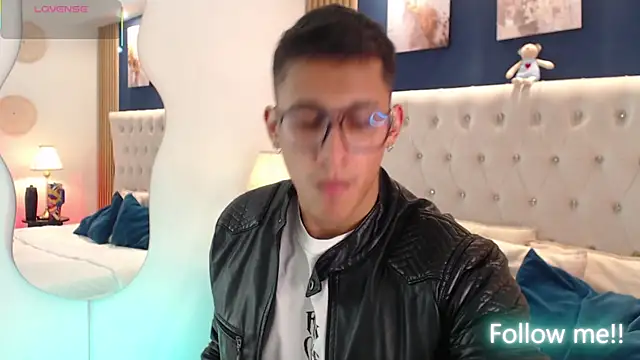 Snapshot of SalvadorFit chatting on June 30, 2026, 8:10 pm SalvadorFit online show from June 30, 2026, 8:10 pm
