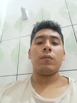 Snapshot of latinbigcock1_ chatting on October 10, 2025, 12:20 am latinbigcock1 online show from October 10, 2025, 12:20 am