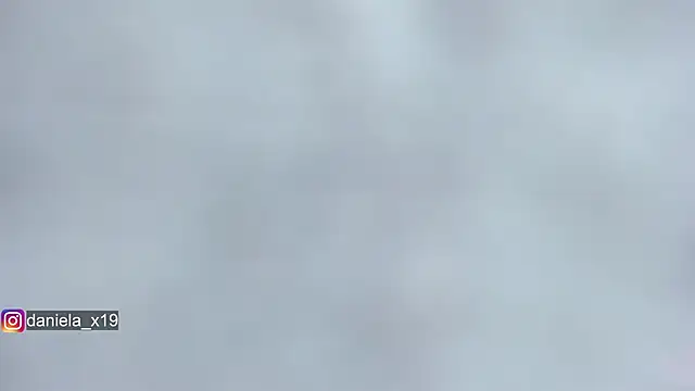 Snapshot of Daniela_x19 chatting on October 23, 2025, 12:43 am Daniela x19 online show from October 23, 2025, 12:43 am