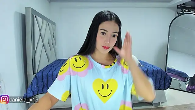 Daniela x19 online show from February 5, 2026, 12:37 am