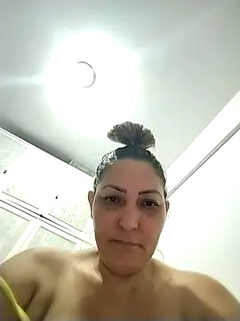 Lunita86 online show from March 6, 2026, 1:57 am