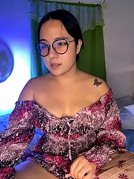 sacha torres02 online show from December 4, 2025, 1:48 am