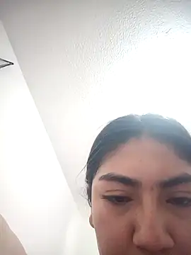 Snapshot of Violettabloom_ chatting on October 4, 2025, 11:19 am Violettabloom online show from October 4, 2025, 11:19 am