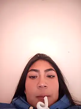 Snapshot of Violettabloom_ chatting on October 20, 2025, 8:09 pm Violettabloom online show from October 20, 2025, 8:09 pm
