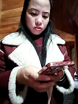 tulipsexy online show from November 23, 2025, 4:23 am