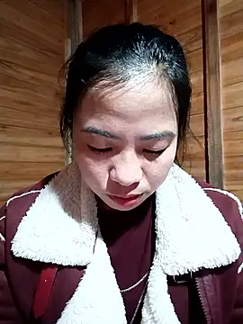 tulipsexy online show from January 18, 2026, 12:42 pm