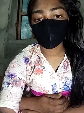 Snapshot of Cute_Couple59 chatting on February 4, 2026, 2:28 am Cute Couple59 online show from February 4, 2026, 2:28 am