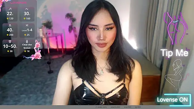 Snapshot of Divine_Goddesss chatting on November 2, 2025, 2:58 am Divine Goddesss online show from November 2, 2025, 2:58 am