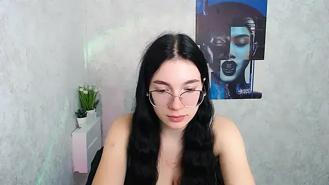 MiraBabe  online show from October 2, 2025, 12:56 pm