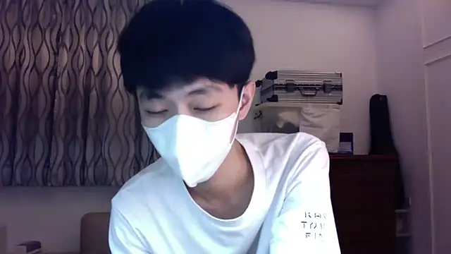 kai101010 online show from November 17, 2025, 2:45 pm