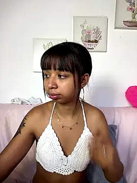 Suzanelee1 online show from December 14, 2025, 6:12 pm