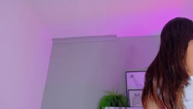 Snapshot of KeendraFox_ chatting on November 3, 2025, 10:16 am KeendraFox online show from November 3, 2025, 10:16 am