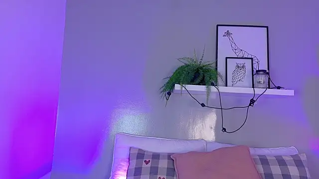 Snapshot of KeendraFox_ chatting on November 8, 2025, 10:26 am KeendraFox online show from November 8, 2025, 10:26 am