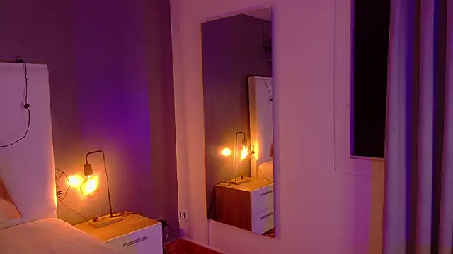 Snapshot of KeendraFox_ chatting on November 23, 2025, 11:43 am KeendraFox online show from November 23, 2025, 11:43 am