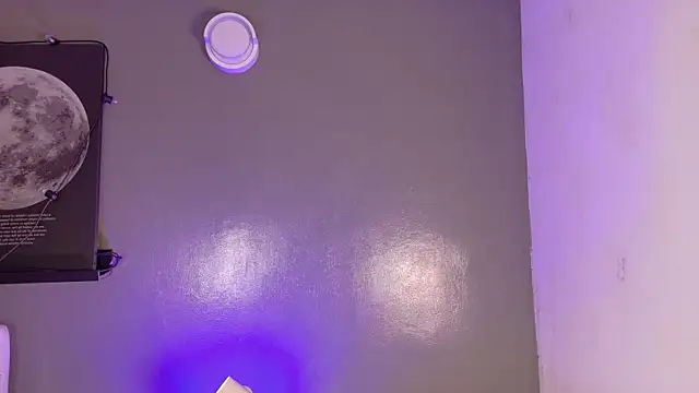 Snapshot of KeendraFox_ chatting on December 4, 2025, 10:35 am KeendraFox online show from December 4, 2025, 10:35 am