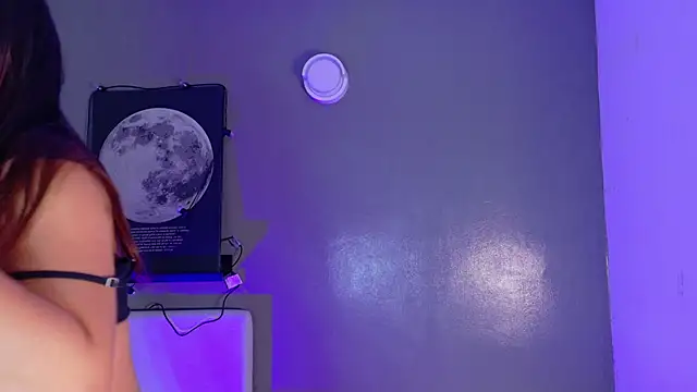 KeendraFox  online show from December 16, 2025, 11:37 am