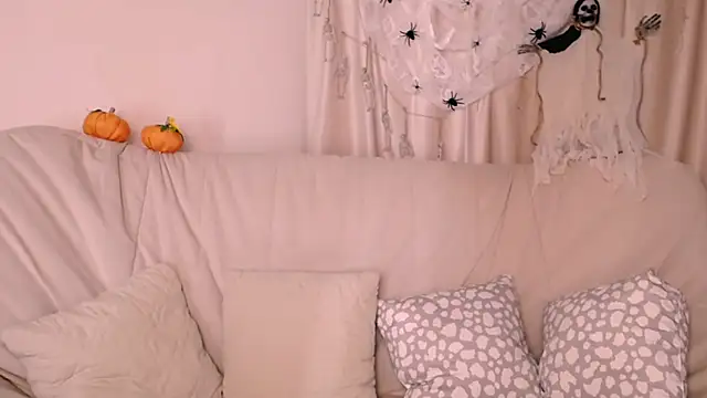 MollyKissy online show from October 18, 2025, 9:21 am