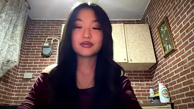 Snapshot of EmmaLeexth chatting on December 22, 2025, 2:03 pm EmmaLeexth online show from December 22, 2025, 2:03 pm