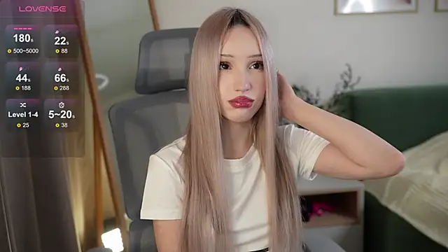 Laura Obsidian online show from October 15, 2025, 2:39 pm